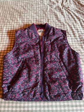 Vintage Northern Reflections Quilted Vest in Navy and Fuchsia
